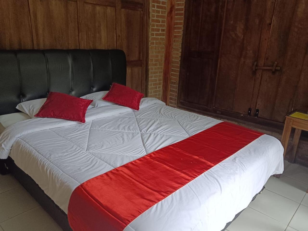 Mak Cik Hotel